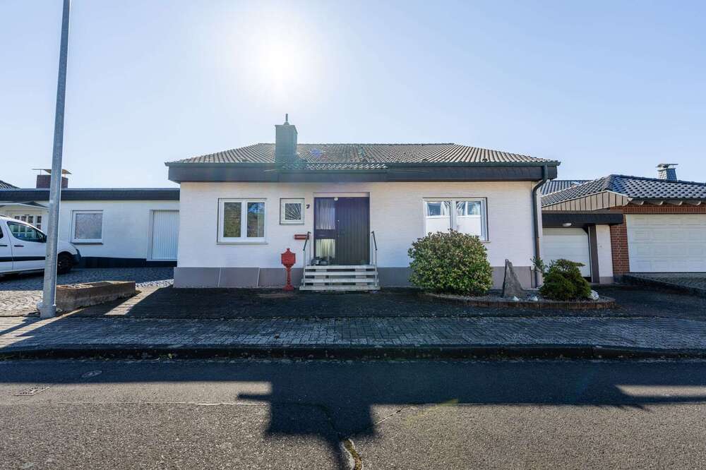 Thumbnail-Haus zum Kaufen in Unkel 479.000,00 € 119.09 m²