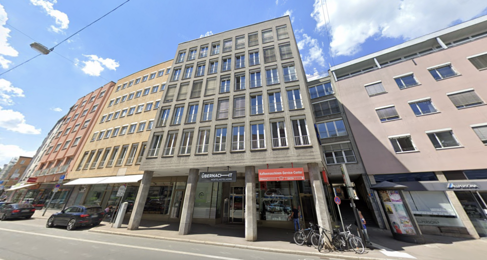 Thumbnail-Einzelhandel in Augsburg 2.585,00 € 166 m²