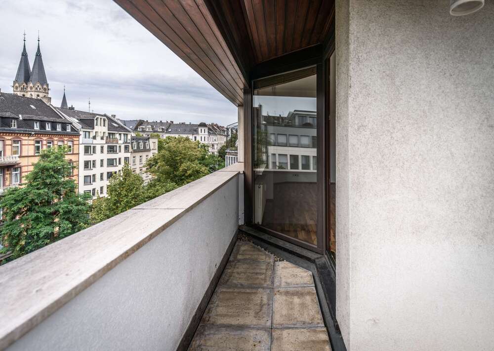 Thumbnail-Wohnung zum Kaufen in Wiesbaden 369.000,00 € 105 m²