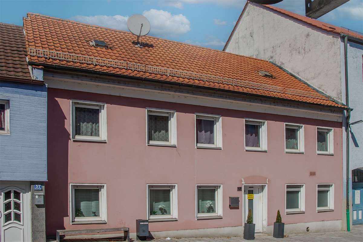 Thumbnail-Haus zum Kaufen in Landau 220.000,00 € 180 m²