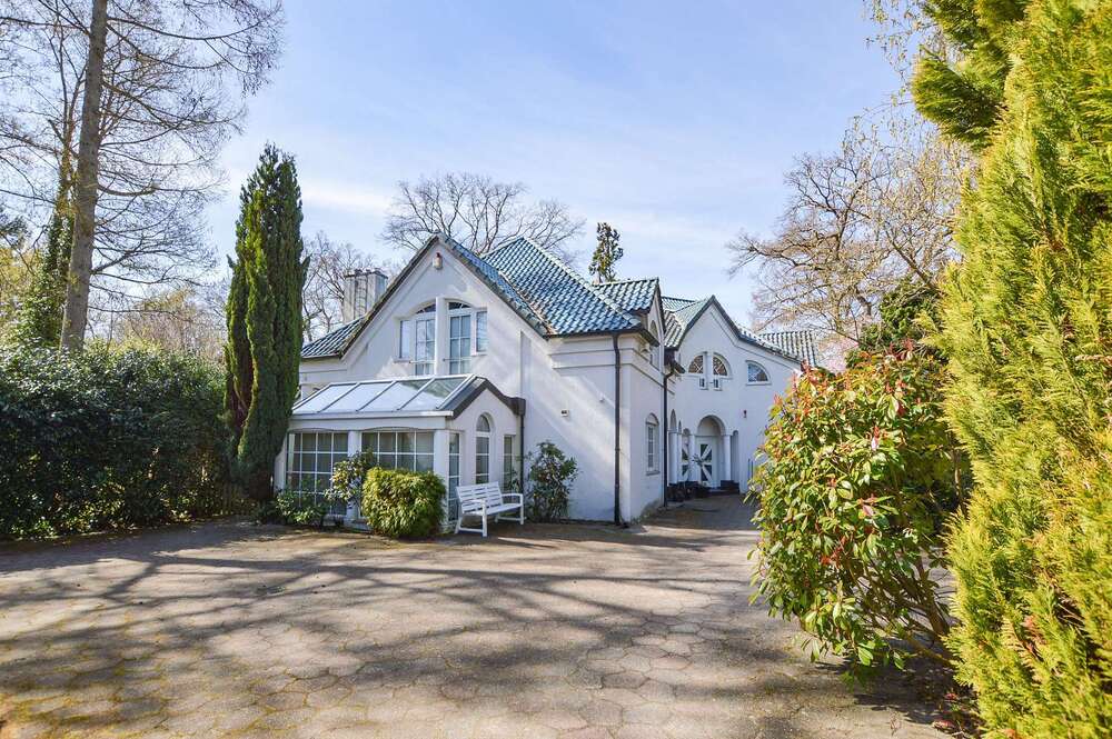 Thumbnail-Haus zum Mieten in Hamburg 3.500,00 € 197 m²