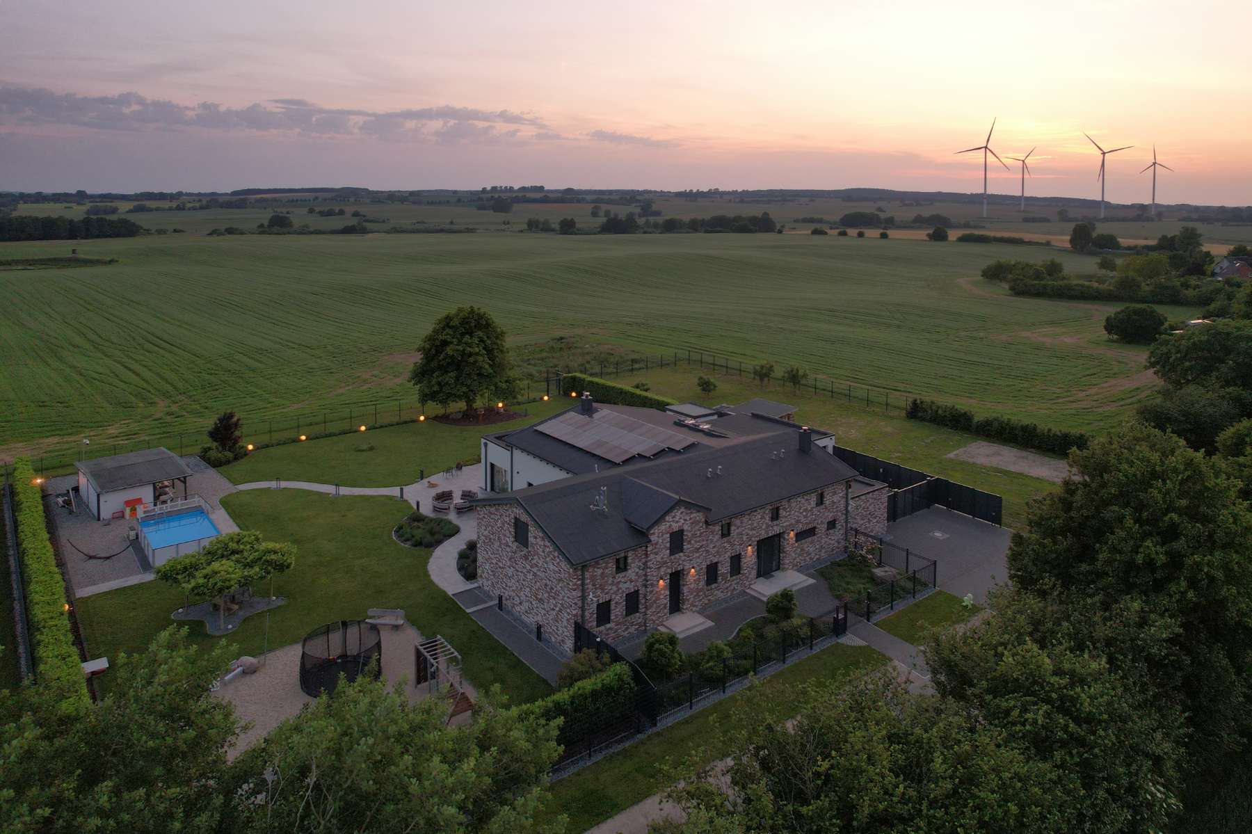 Thumbnail-Haus zum Mieten in Stäbelow 7.500,00 € 507 m²