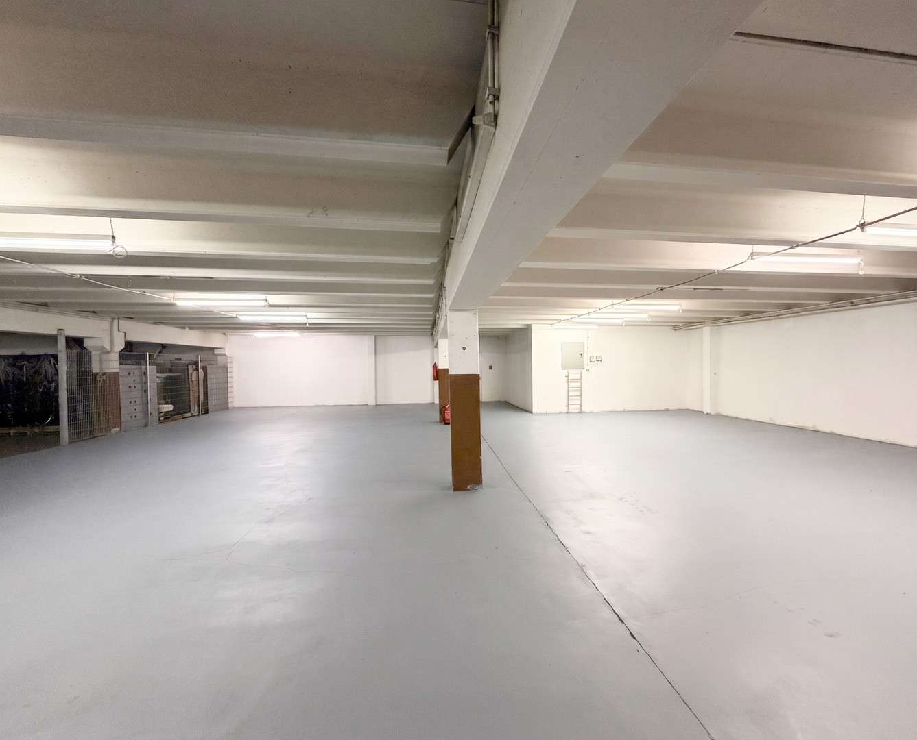 Thumbnail-Halle in Heusenstamm 1.000,00 € 320 m²
