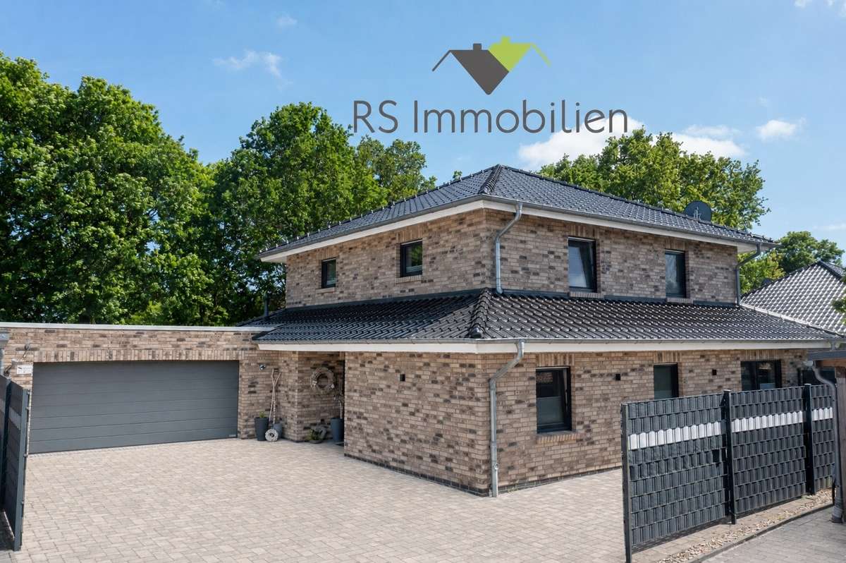 Thumbnail-Haus zum Kaufen in Stedesdorf Neufolstenhausen 580.000,00 € 180 m²