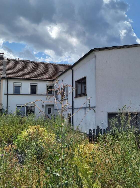 Thumbnail-Haus zum Kaufen in Primstal 59.000,00 € 180 m²