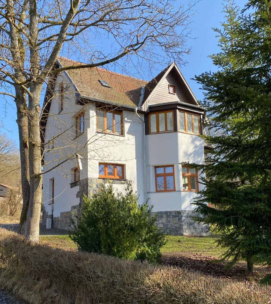 Thumbnail-Haus zum Mieten in Römhild 1.330,00 € 152 m²