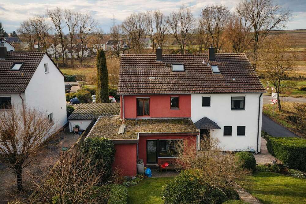 Thumbnail-Haus zum Kaufen in Remseck am Neckar Hochdorf 570.000,00 € 160 m²