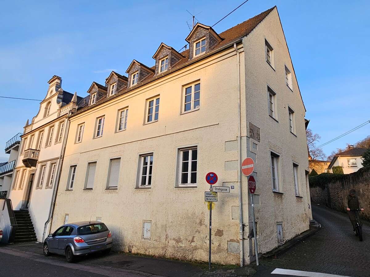 Thumbnail-Haus zum Kaufen in Linz am Rhein 297.000,00 € 330 m²