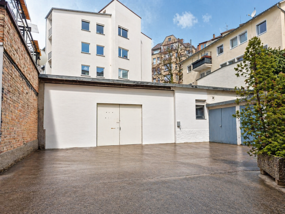 Thumbnail-Halle in Stuttgart 2.300,00 € 267 m²