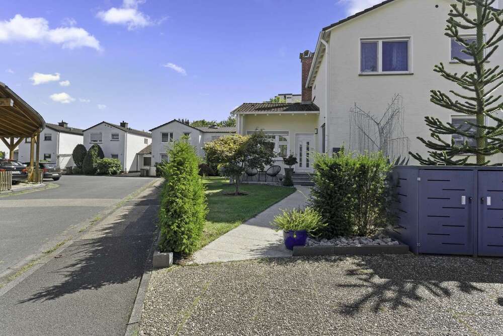Thumbnail-Haus zum Kaufen in Oberursel (Taunus) 949.000,00 € 120 m²
