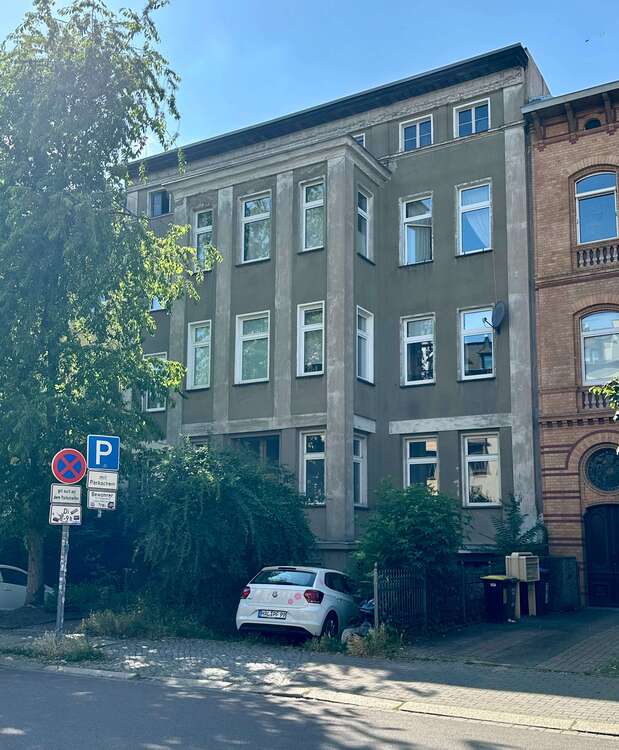 Thumbnail-Haus zum Kaufen in Halle (Saale) 1.050.000,00 € 790 m²