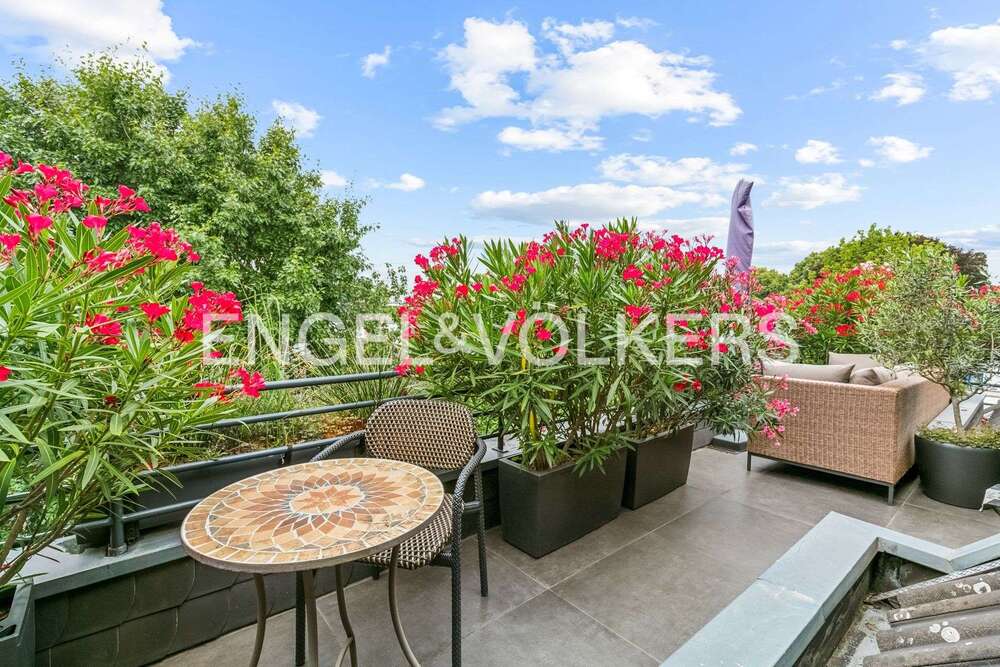 Thumbnail-Wohnung zum Kaufen in Köln - Junkersdorf 1.235.000,00 € 180 m²