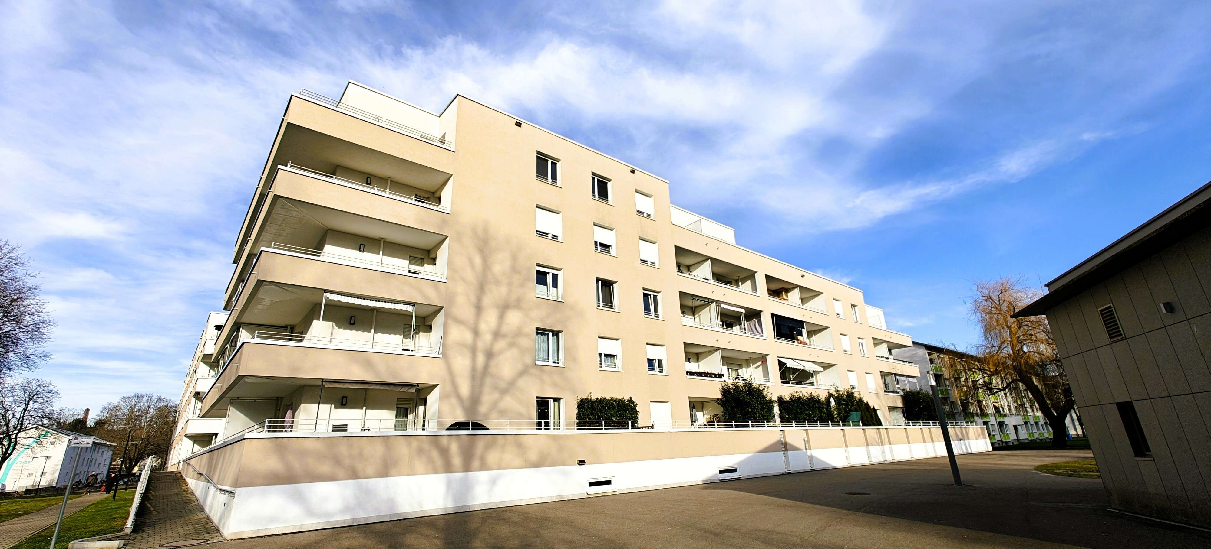 Thumbnail-Wohnung zum Kaufen in LahrSchwarzwald 200.000,00 € 52 m²