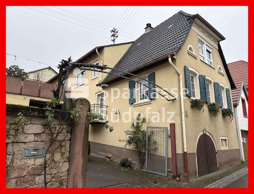 Thumbnail-Haus zum Kaufen in Burrweiler 319.000,00 € 181 m²