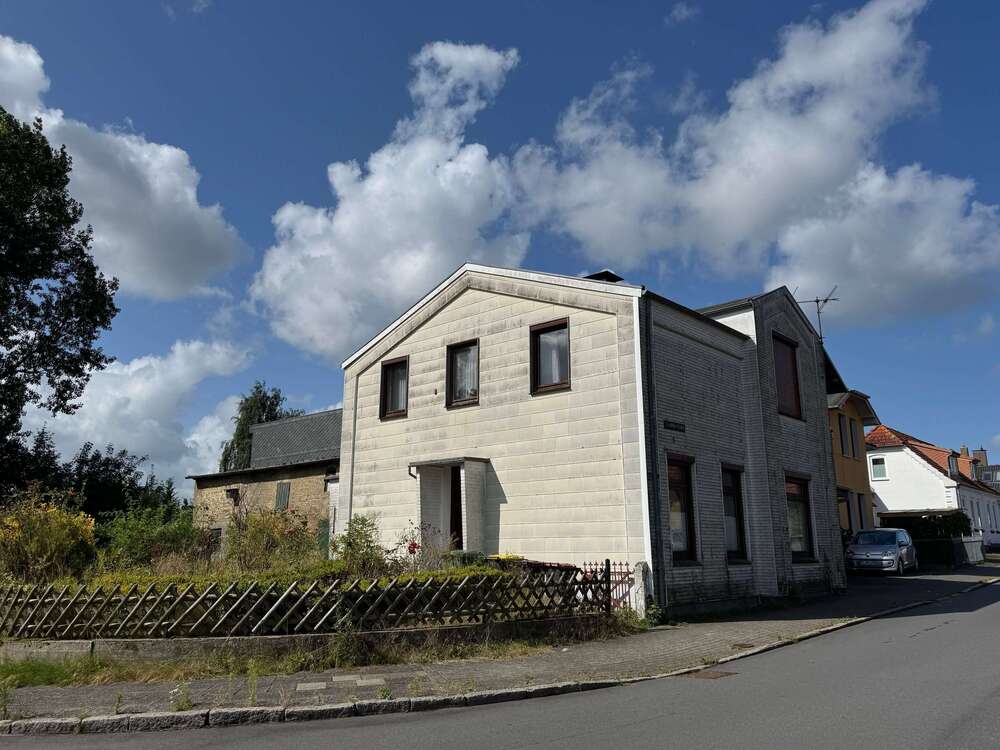 Thumbnail-Haus zum Kaufen in Schleswig 145.000,00 € 120 m²