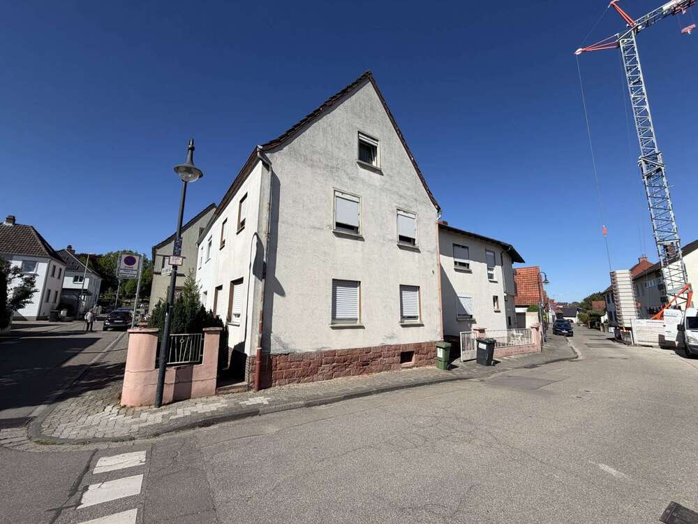 Thumbnail-Haus zum Kaufen in Herxheim 248.000,00 € 190 m²