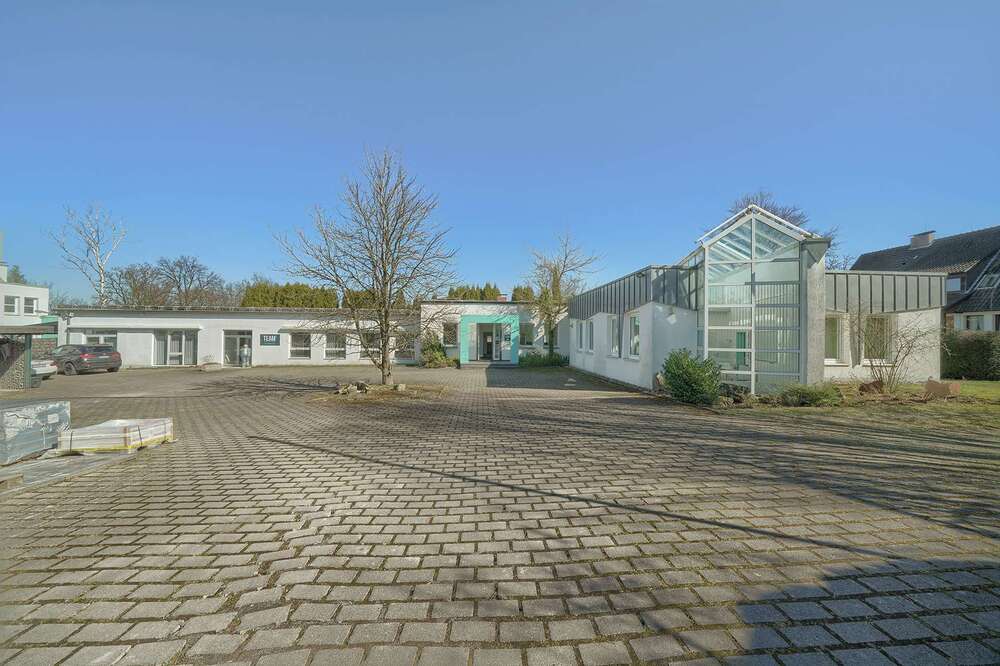 Thumbnail-Büro in Schwerte 2.250,00 € 255 m²