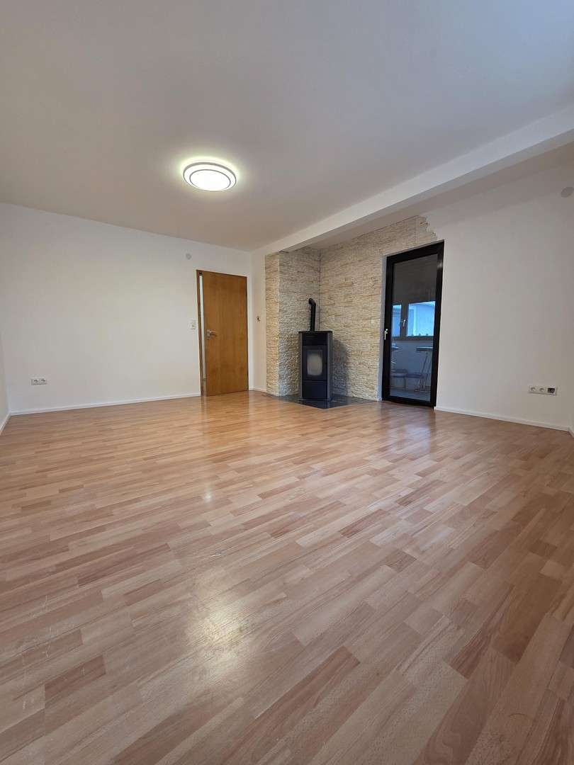 Thumbnail-Wohnung zum Mieten in Arnstein 1.200,00 € 125 m²