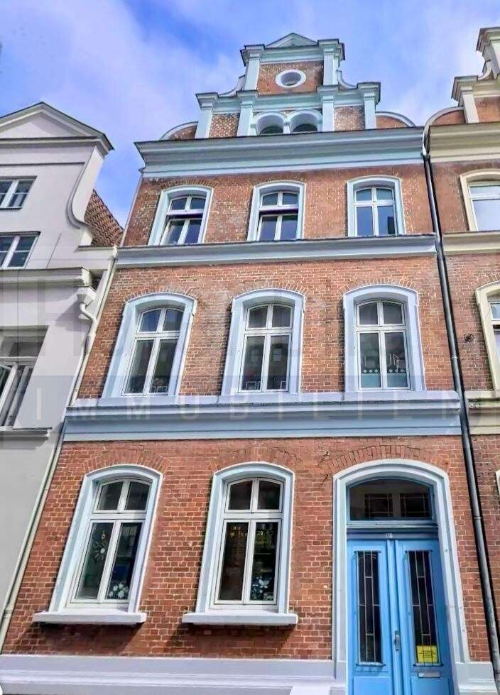 Thumbnail-Haus zum Kaufen in Lübeck 850.000,00 € 351.13 m²