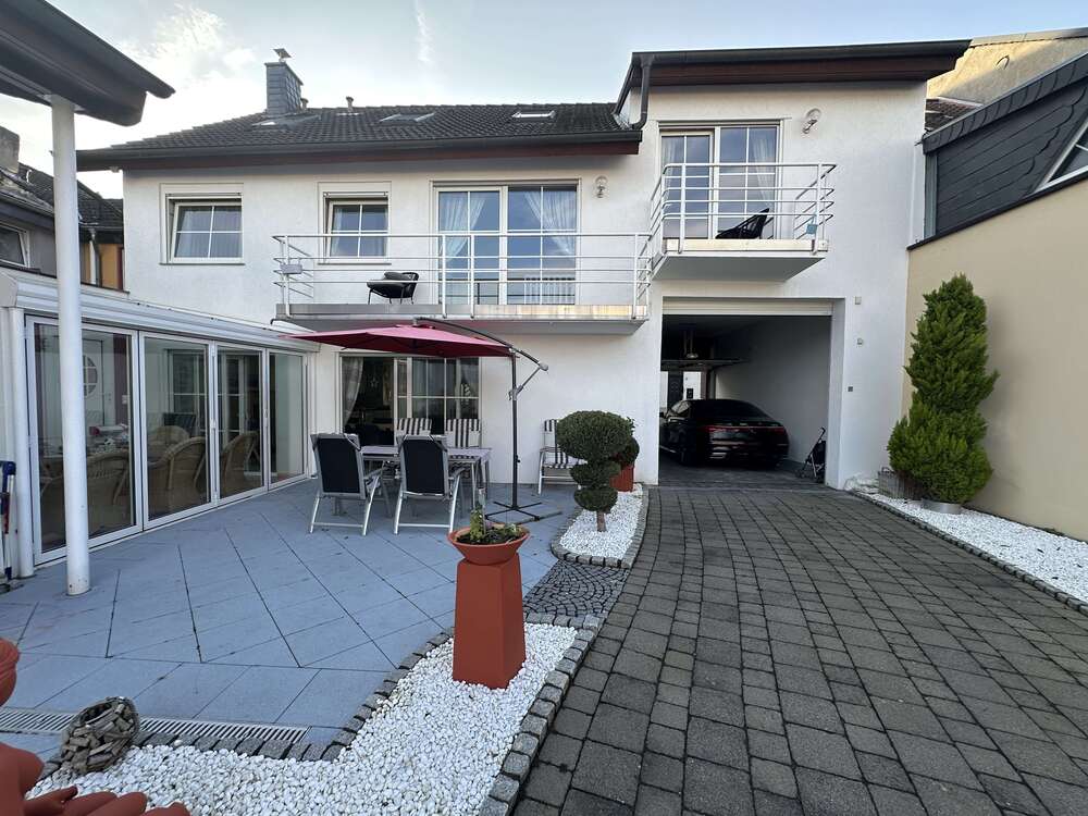 Thumbnail-Haus zum Kaufen in Düren 680.000,00 € 203 m²