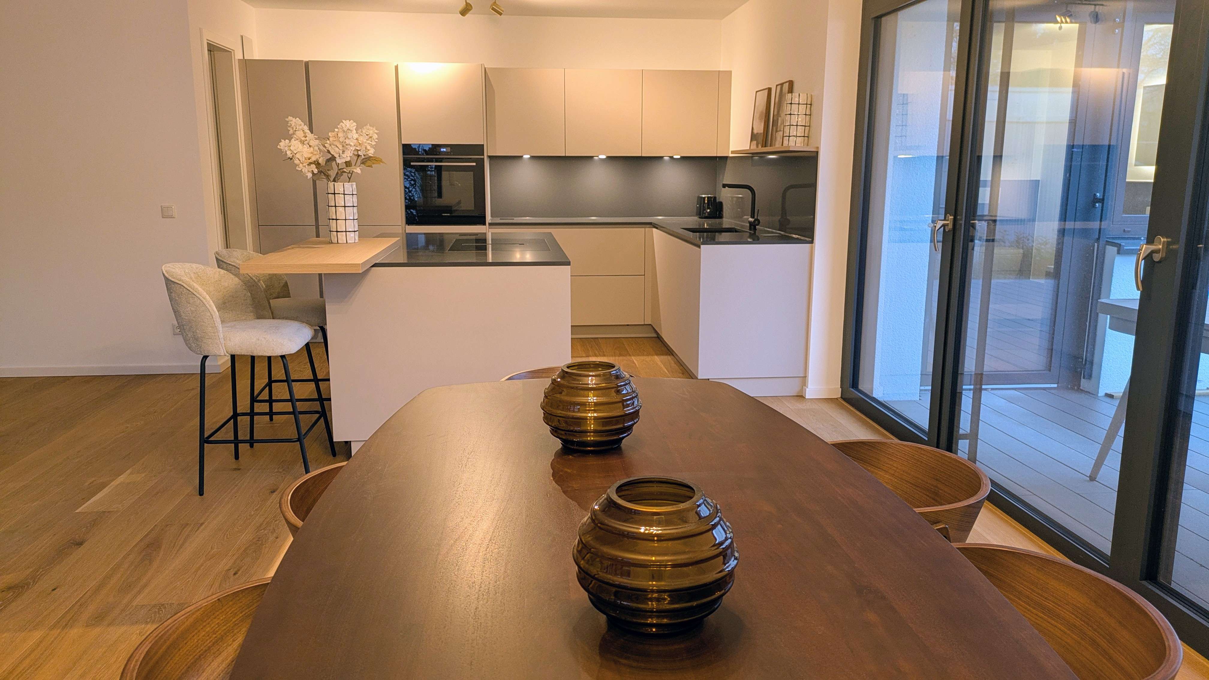 Thumbnail-Wohnung zum Mieten in Hannover 3.100,00 € 206 m²