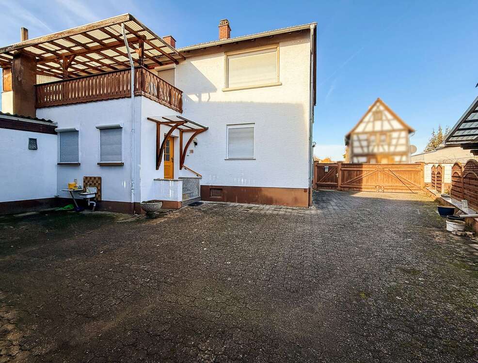 Thumbnail-Haus zum Kaufen in Hördt 349.000,00 € 159 m²