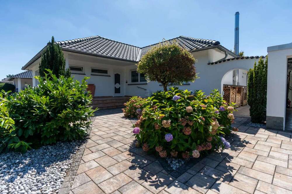 Thumbnail-Haus zum Kaufen in Rembrücken 1.100.000,00 € 155 m²