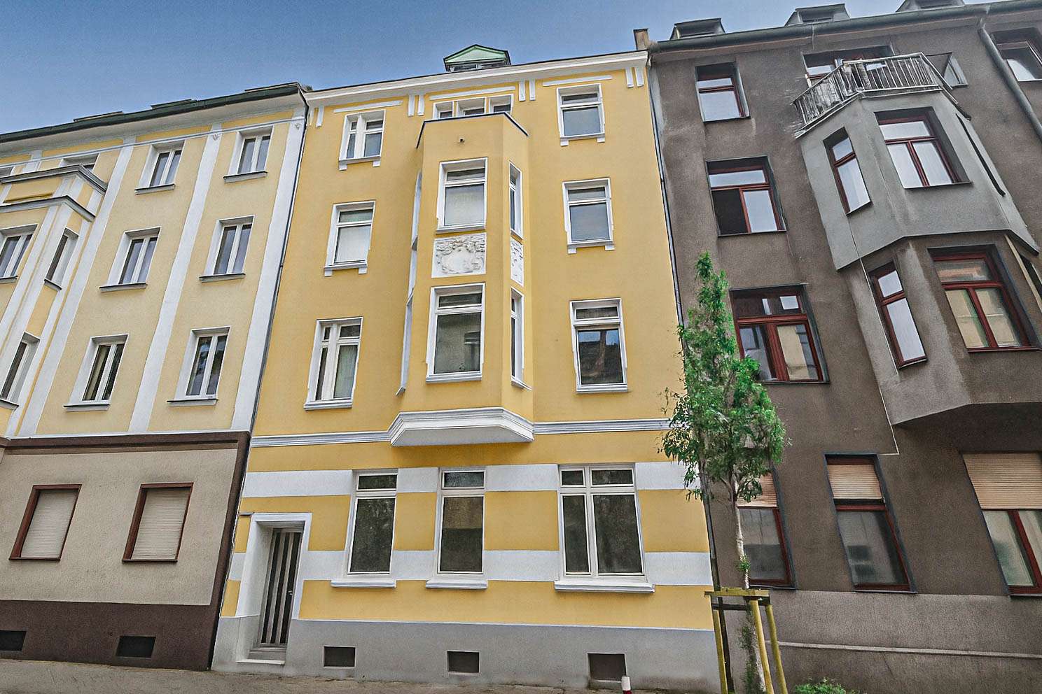 Thumbnail-Wohnung zum Kaufen in Düsseldorf 270.000,00 € 61.4 m²