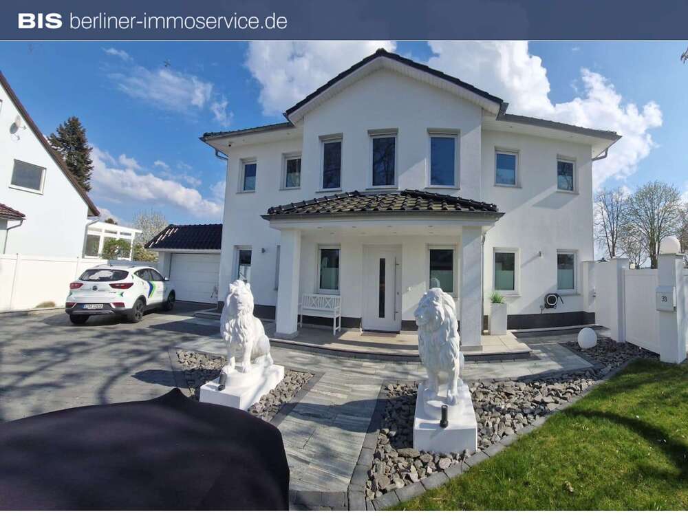 Thumbnail-Haus zum Kaufen in Blankenfelde-Mahlow 1.200.000,00 € 205 m²