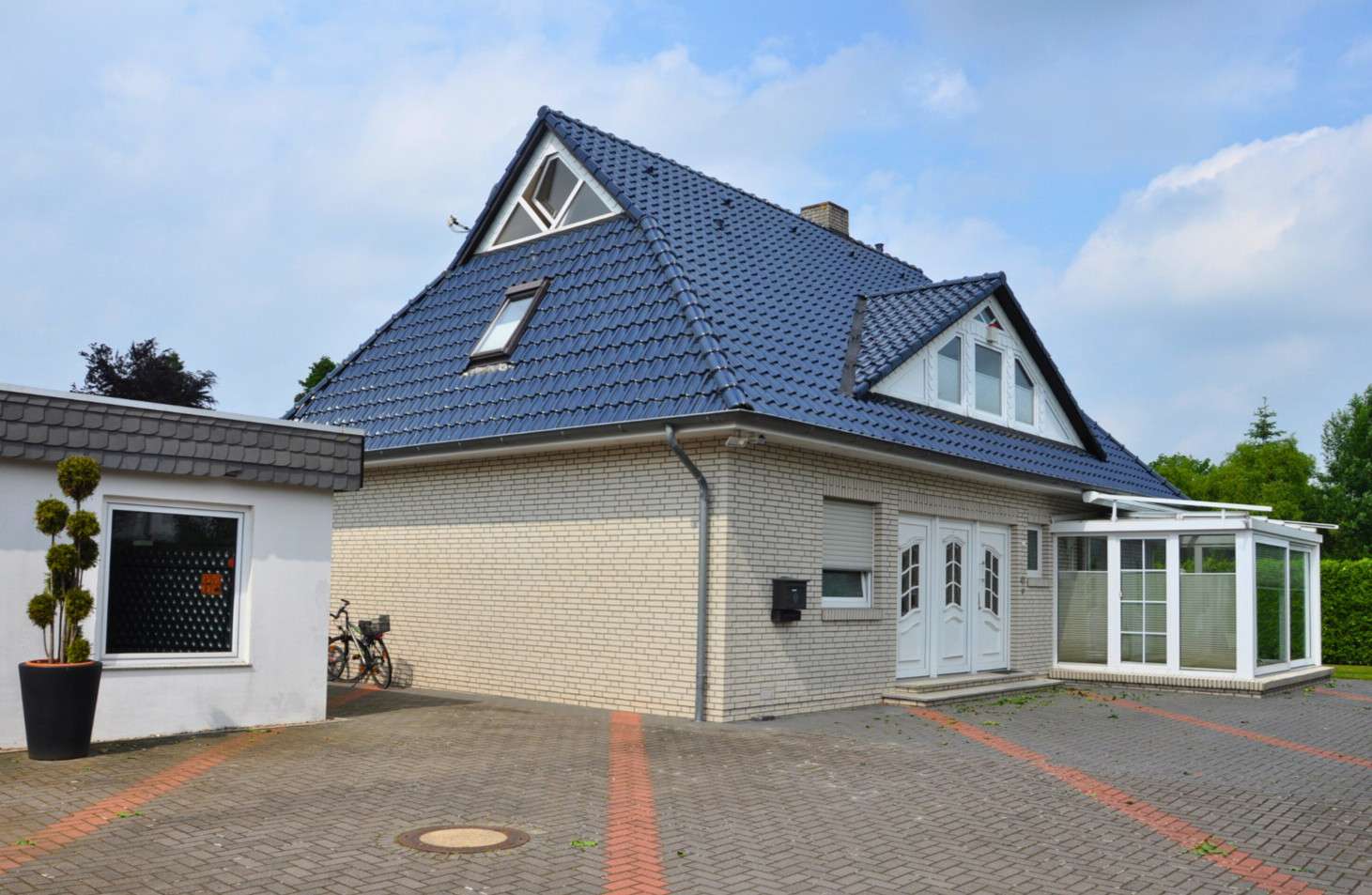 Thumbnail-Haus zum Kaufen in Oldenburg Bürgerfelde 599.000,00 € 162 m²