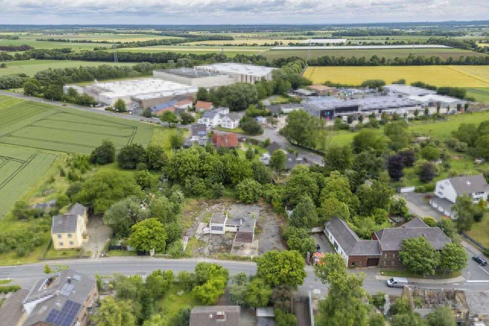 Thumbnail-Grundstück zu verkaufen in Rheinbach 1.490.000,00 € 5564.28 m²