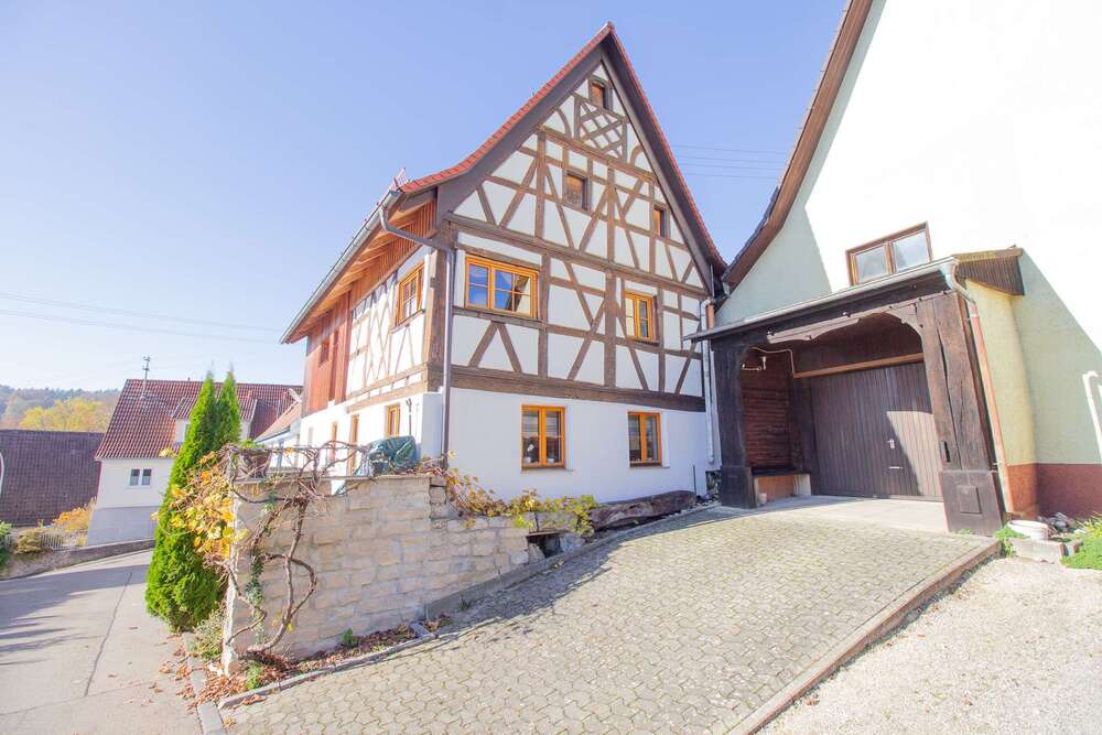 Thumbnail-Haus zum Kaufen in Sigmaringendorf 279.000,00 € 140 m²