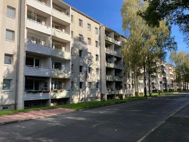 Thumbnail-Wohnung zum Mieten in Hermsdorf 390,00 € 70.05 m²