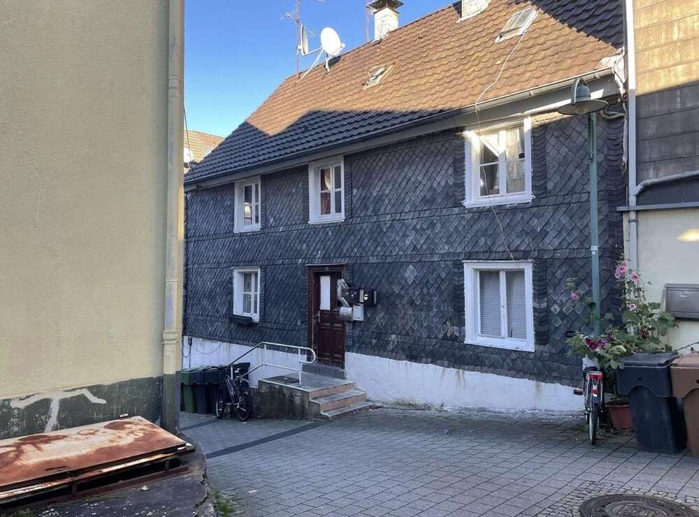 Thumbnail-Haus zum Kaufen in Wipperfürth 70.000,00 € 97 m²