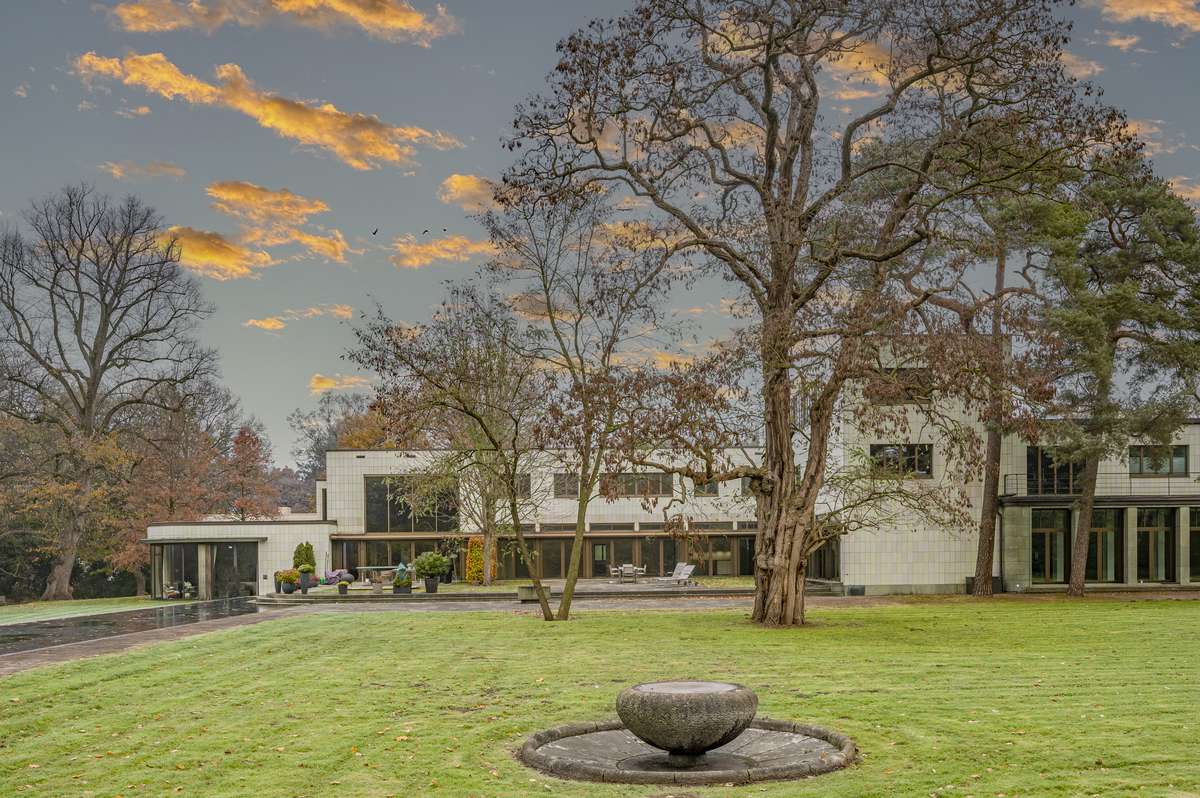 Thumbnail-Haus zum Mieten in Hamburg 6.950,00 € 329 m²