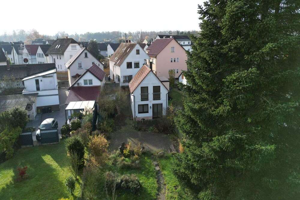 Thumbnail-Haus zum Kaufen in Dreieich 748.000,00 € 325.2 m²