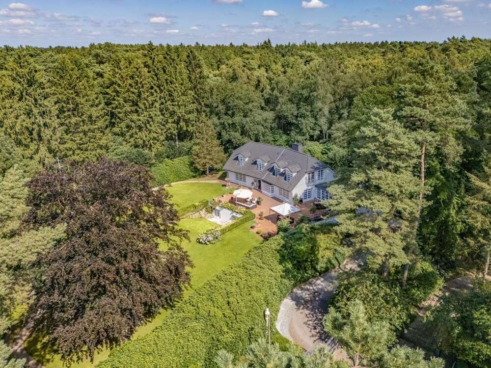 Thumbnail-Haus zum Kaufen in Wedel 2.390.000,00 € 452 m²