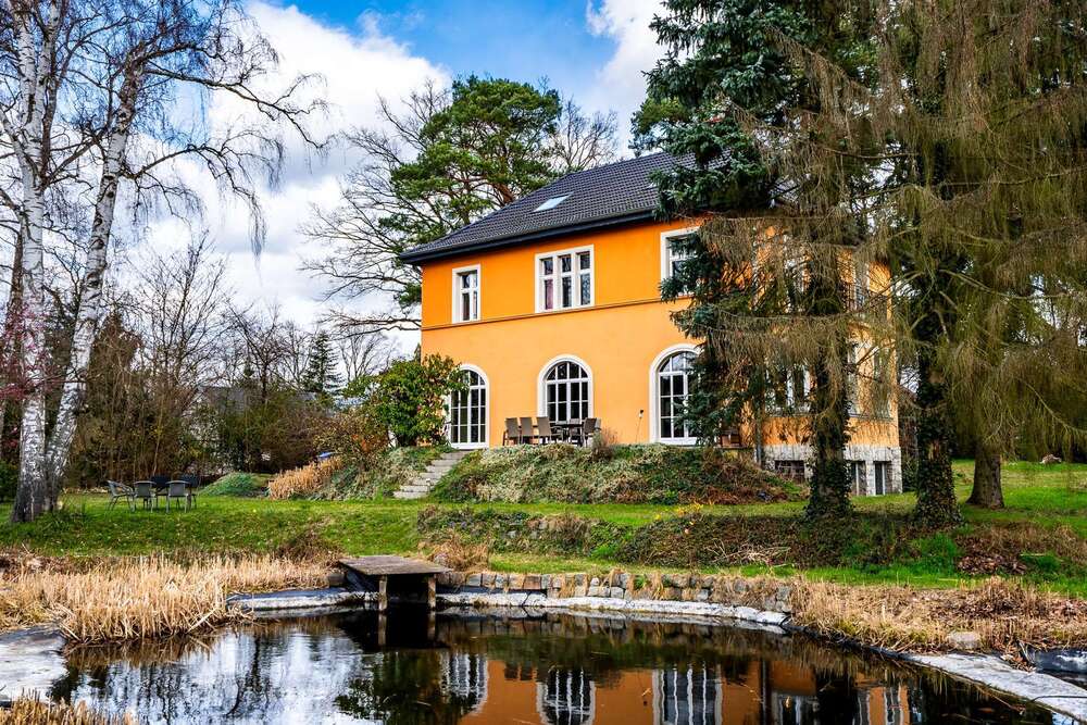 Thumbnail-Haus zum Kaufen in Woltersdorf 1.499.000,00 € 350 m²