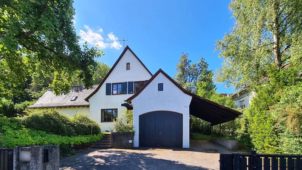 Thumbnail-Haus zum Kaufen in Leonberg 990.000,00 € 255 m²