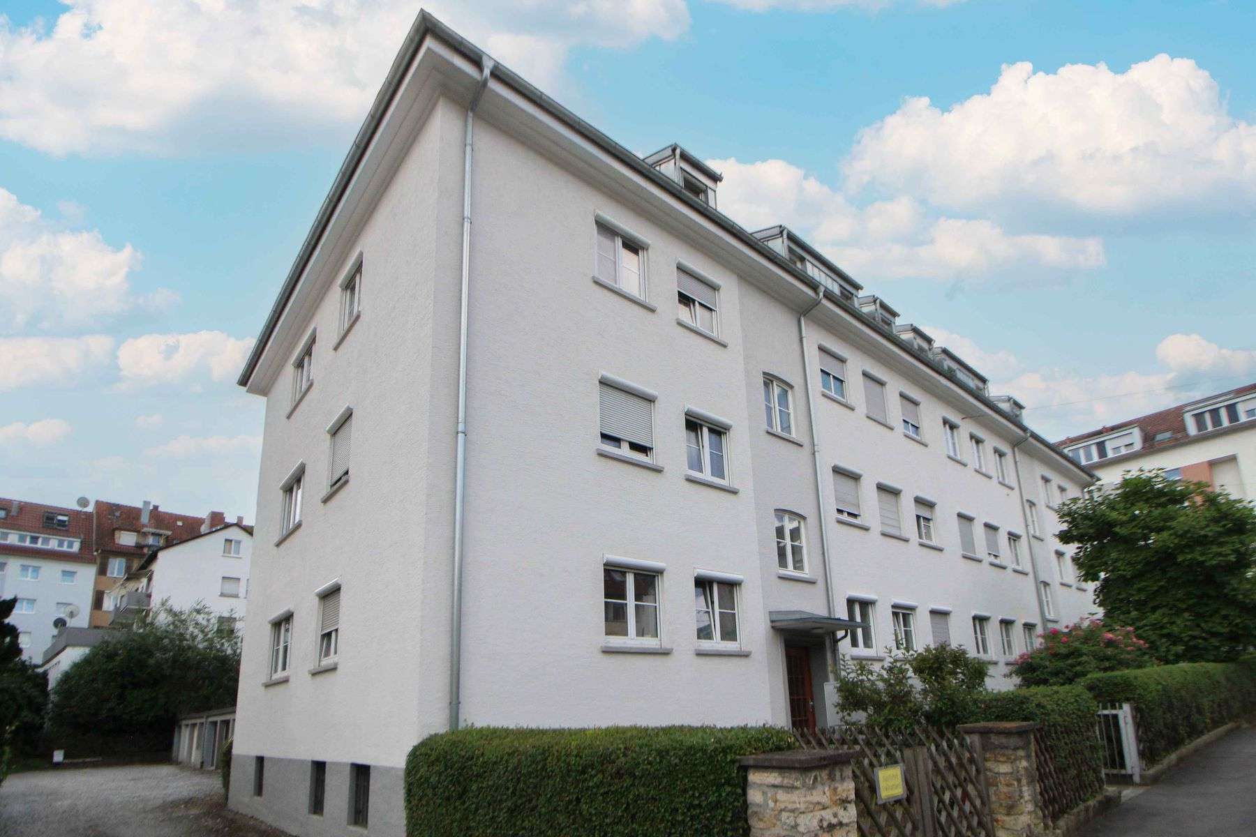 Thumbnail-Wohnung zum Kaufen in Stuttgart 220.000,00 € 51.68 m²