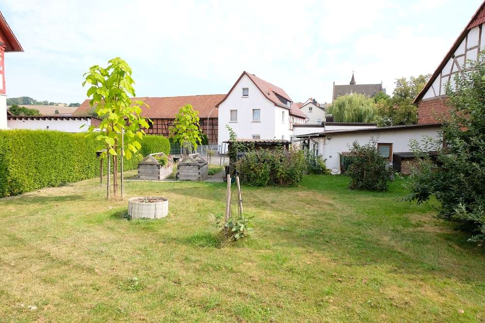 Thumbnail-Haus zum Kaufen in Nentershausen Weißenhasel 199.000,00 € 310 m²