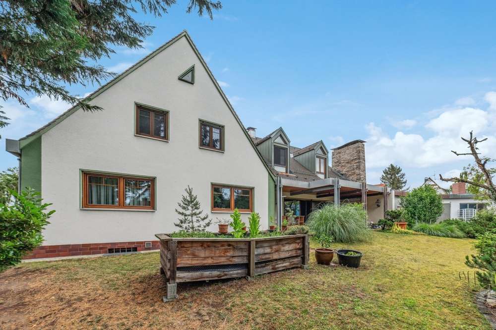 Thumbnail-Haus zum Kaufen in Erlangen 828.000,00 € 201 m²