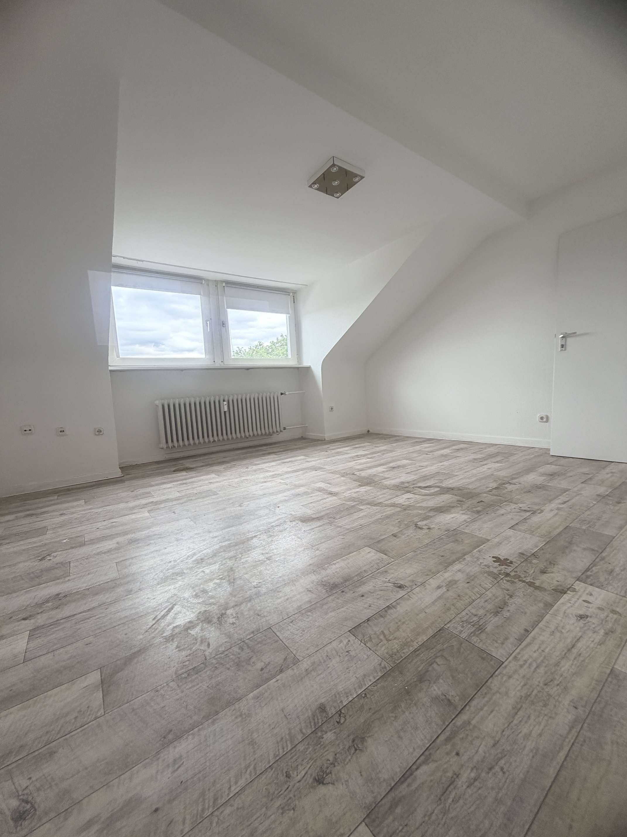 Thumbnail-Wohnung zum Mieten in Duisburg 550,00 € 76 m²