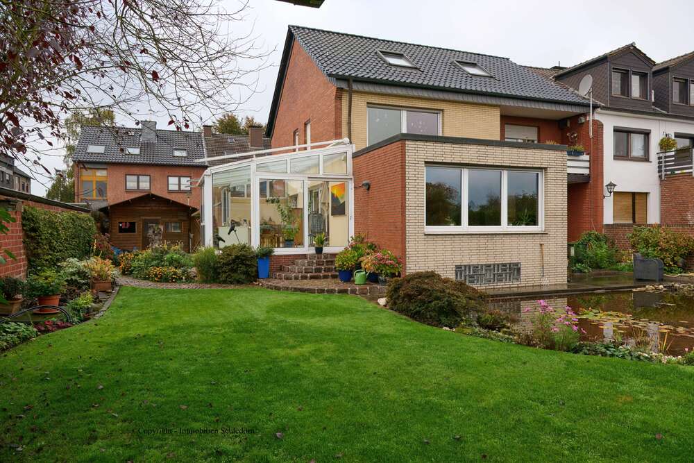 Thumbnail-Haus zum Kaufen in Oberhausen 599.000,00 € 265 m²