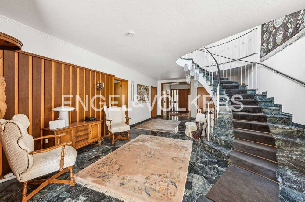 Thumbnail-Haus zum Kaufen in Bergisch Gladbach 1.200.000,00 € 343 m²