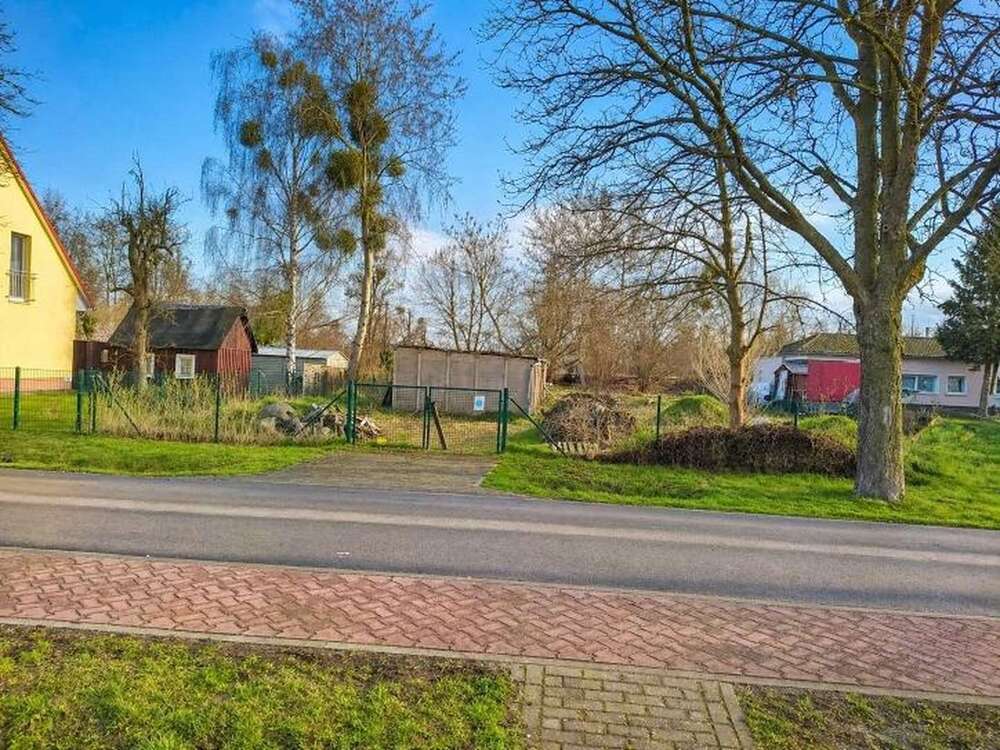 Thumbnail-Grundstück zu verkaufen in Falkensee 598.000,00 € 834 m²