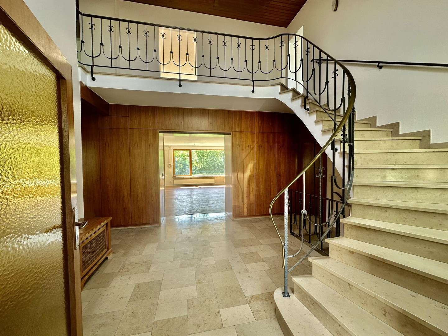 Thumbnail-Haus zum Mieten in Hanau 2.850,00 € 274 m²