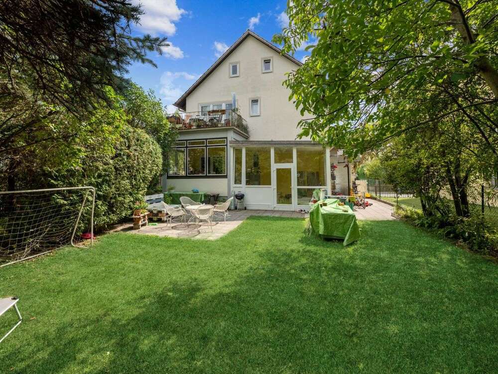Thumbnail-Haus zum Kaufen in München 1.250.000,00 € 200.72 m²