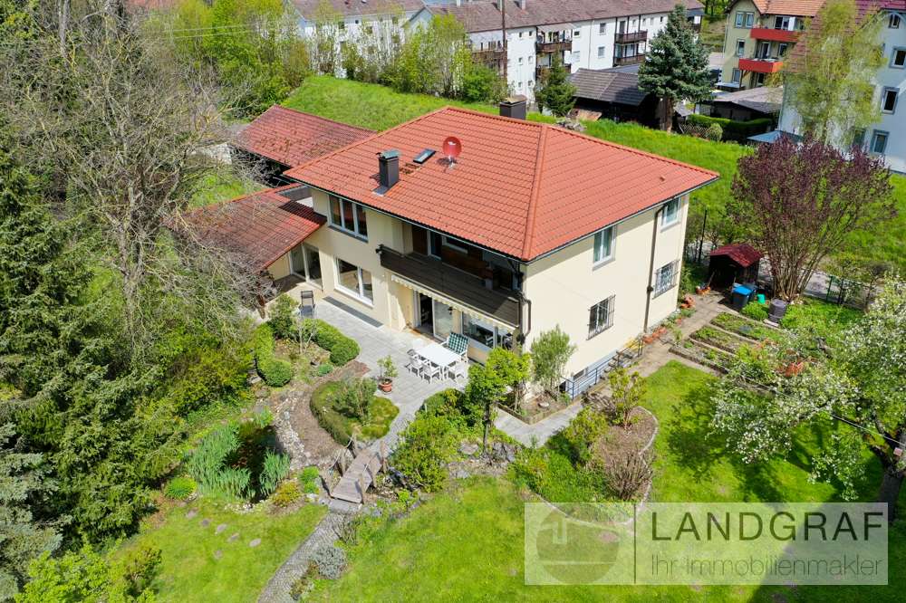 Thumbnail-Haus zum Kaufen in Bad Urach 918.000,00 € 279.4 m²