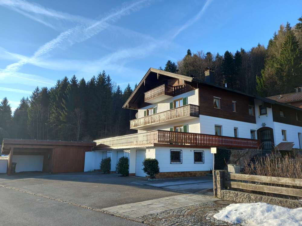 Thumbnail-Haus zum Kaufen in Siegsdorf 920.000,00 € 265 m²